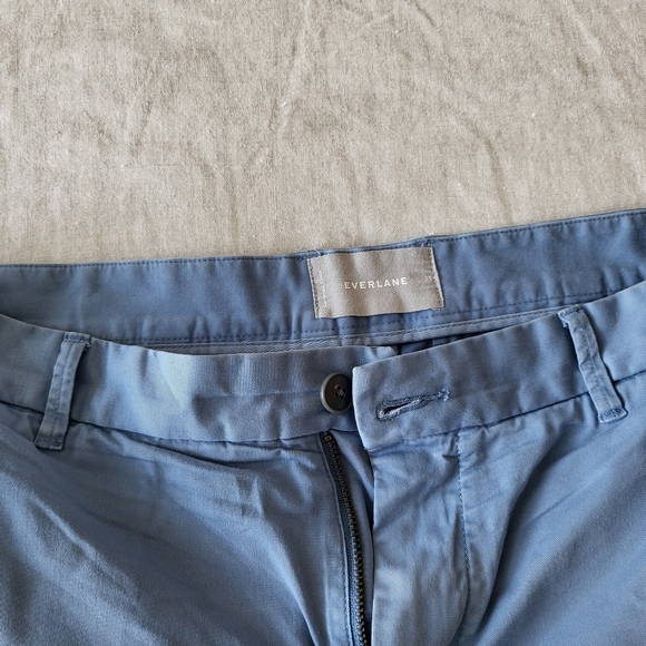 Everlane 7" Performance Chino Short - Picture 2 of 3